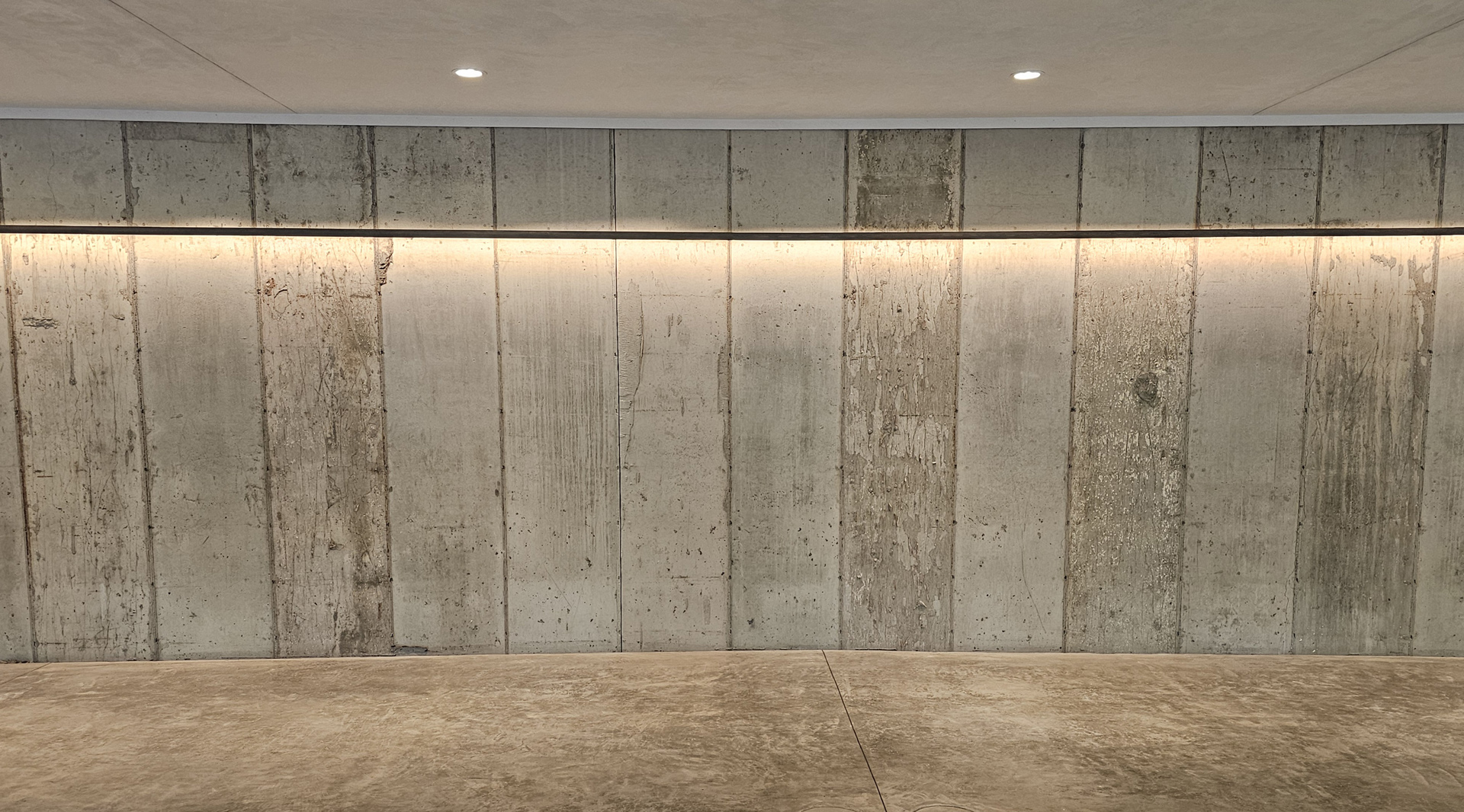 Pool - Concave Wall
